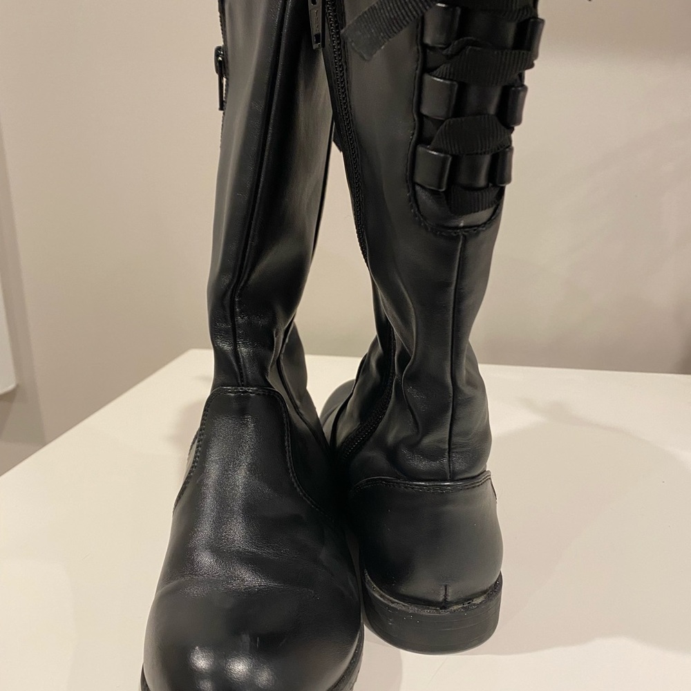 Little girl high boots